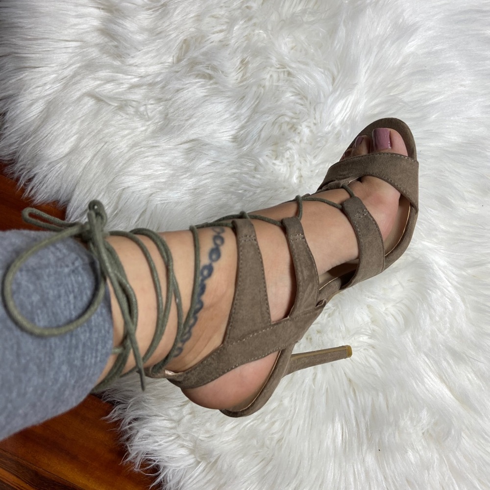 Brand new gladiator strappy heel